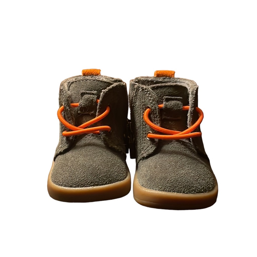 Ugg Kristjan Chukka infant boots. Hunter green suede w/ orange soles. CUTE!